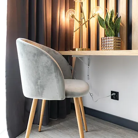 Brzoskwiniowy * Wrocław